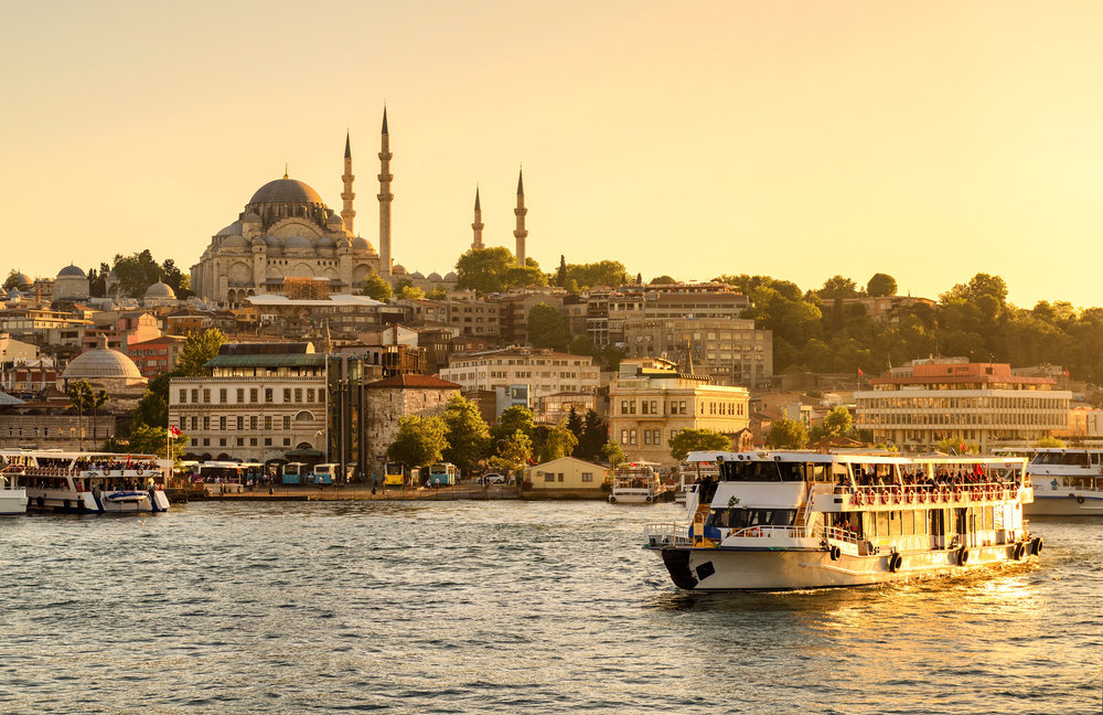 Aprovecha al máximo tu viaje a Rusia con una escala en Estambul