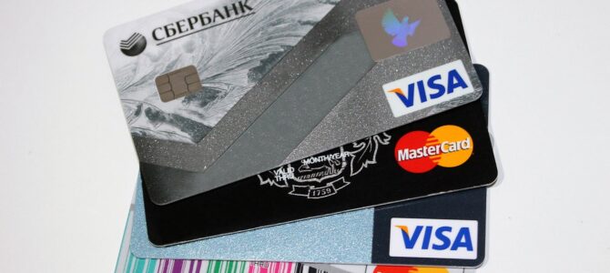 Tarjeta de débito de un banco ruso: la forma más cómoda de gestionar los gastos en Rusia